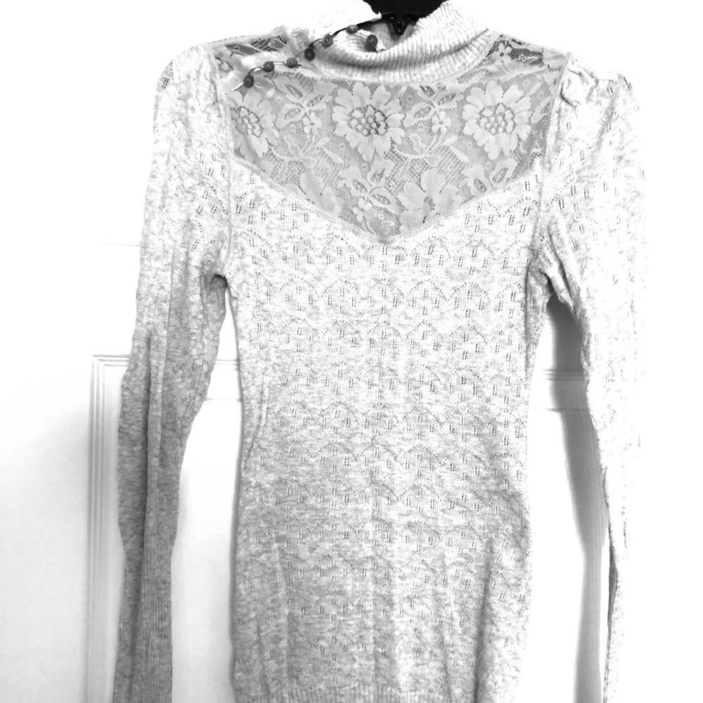 Free People grey sweater size MEDIUM